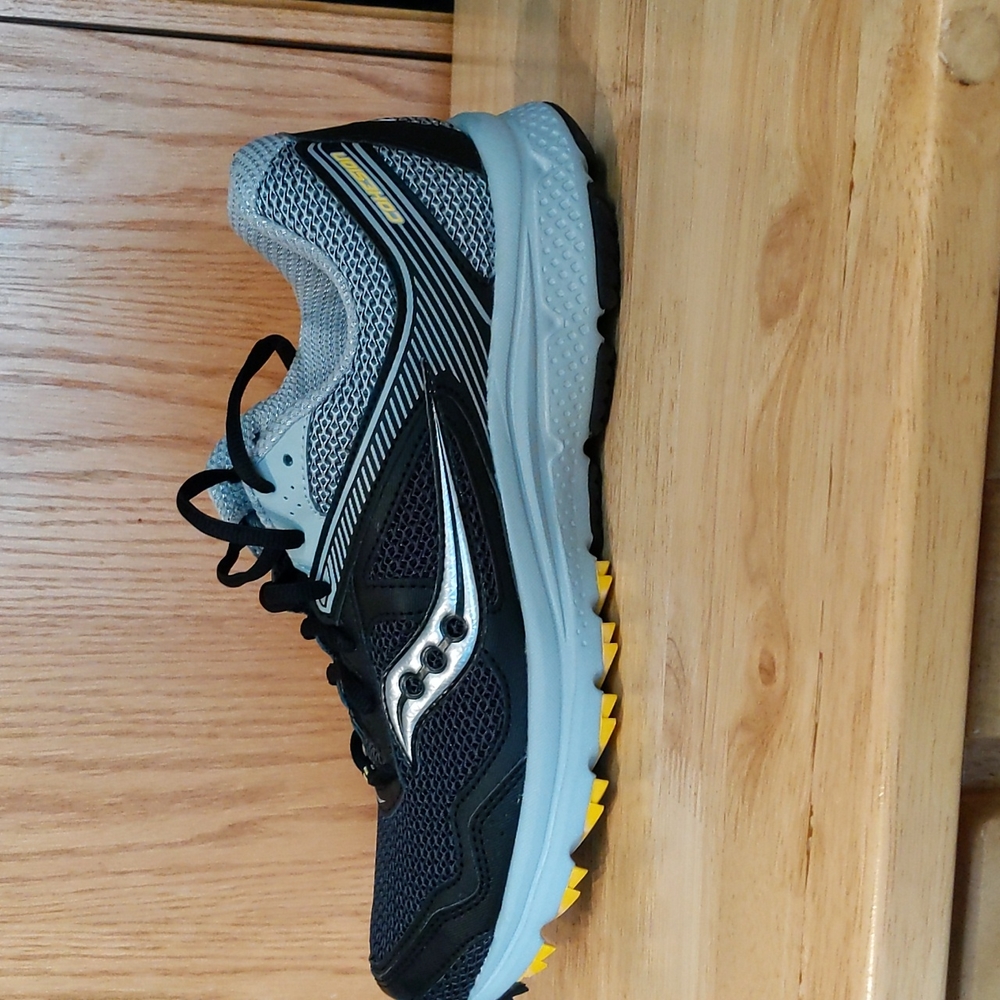 Saucony Cohesion TR10, Size 9, new in box